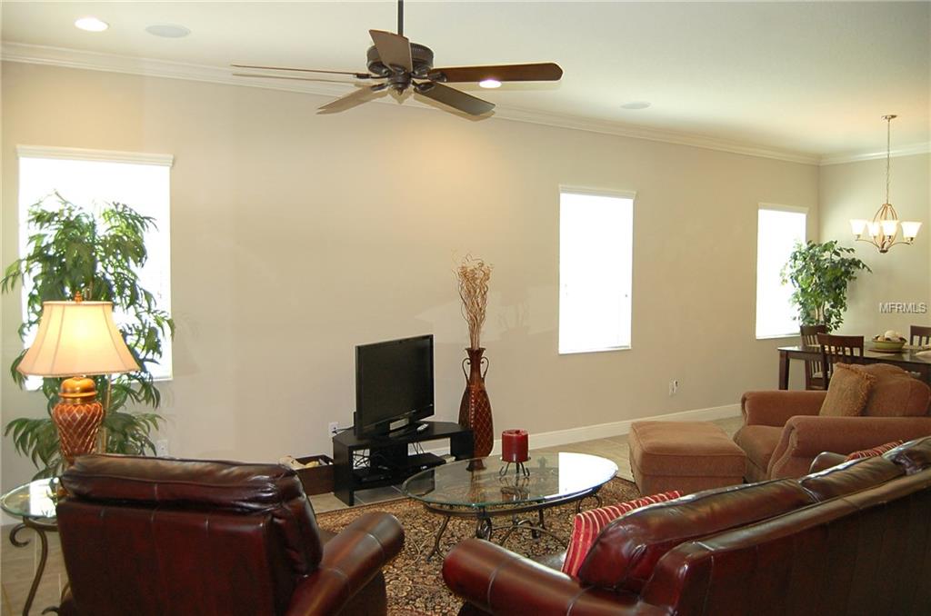 517 MANNS HARBOR DRIVE, APOLLO BEACH, Florida 33572, 3 Bedrooms Bedrooms, 9 Rooms Rooms,2 BathroomsBathrooms,Residential,For sale,MANNS HARBOR,T2923063