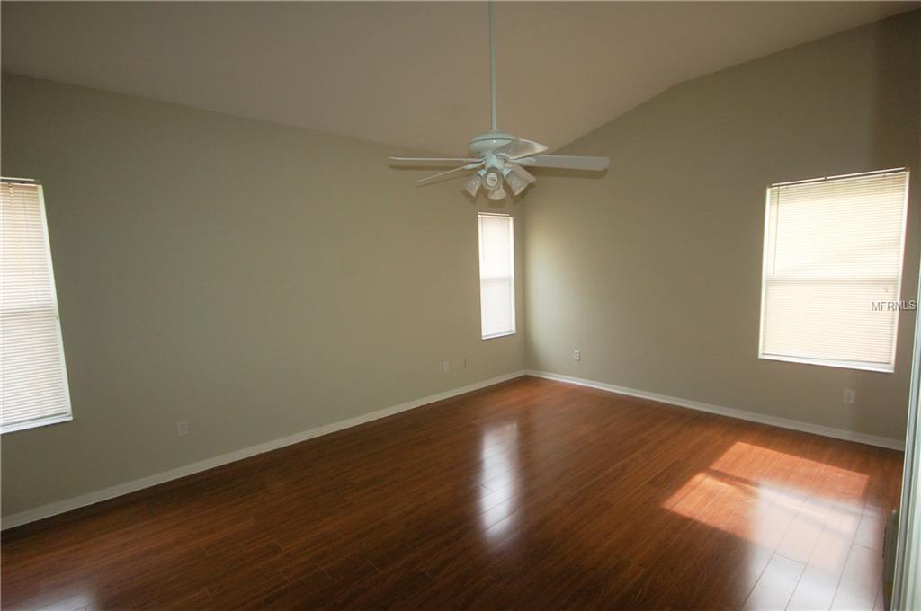 3144 FLORAL WAY E, APOPKA, Florida 32703, 4 Bedrooms Bedrooms, 9 Rooms Rooms,2 BathroomsBathrooms,Residential,For sale,FLORAL WAY E,O5559611