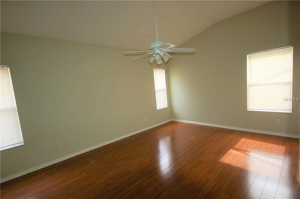 3144 FLORAL WAY E, APOPKA, Florida 32703, 4 Bedrooms Bedrooms, 9 Rooms Rooms,2 BathroomsBathrooms,Residential,For sale,FLORAL WAY E,O5559611