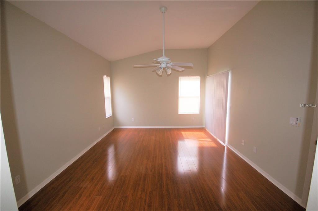 3144 FLORAL WAY E, APOPKA, Florida 32703, 4 Bedrooms Bedrooms, 9 Rooms Rooms,2 BathroomsBathrooms,Residential,For sale,FLORAL WAY E,O5559611