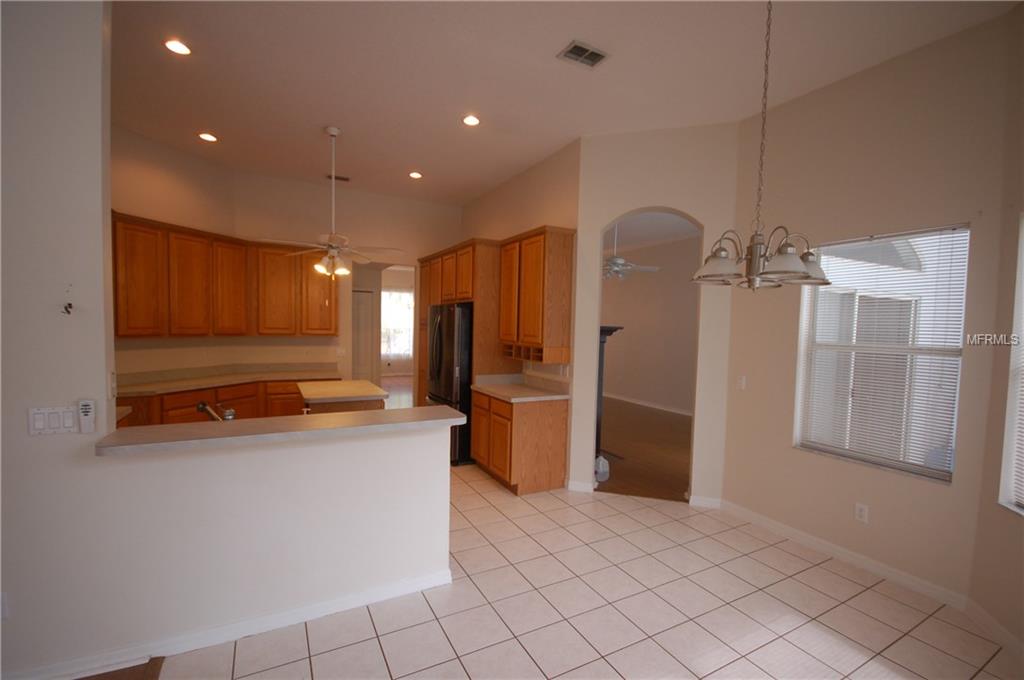 3144 FLORAL WAY E, APOPKA, Florida 32703, 4 Bedrooms Bedrooms, 9 Rooms Rooms,2 BathroomsBathrooms,Residential,For sale,FLORAL WAY E,O5559611