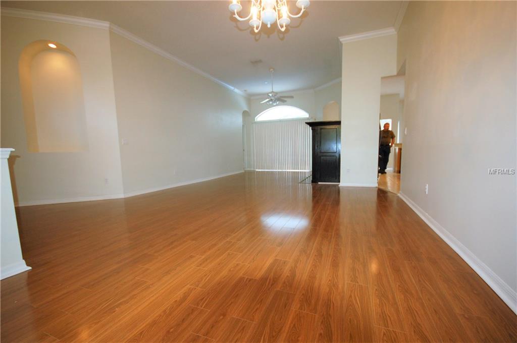 3144 FLORAL WAY E, APOPKA, Florida 32703, 4 Bedrooms Bedrooms, 9 Rooms Rooms,2 BathroomsBathrooms,Residential,For sale,FLORAL WAY E,O5559611