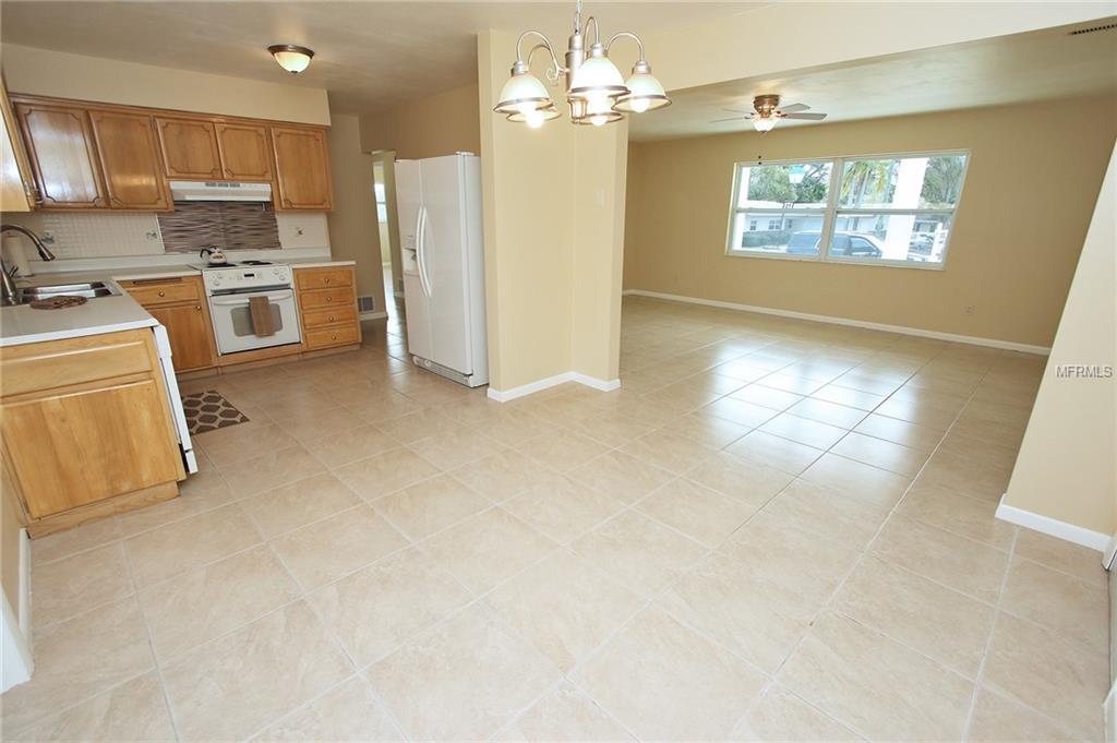 1460 JASMINE WAY, CLEARWATER, Florida 33756, 3 Bedrooms Bedrooms, 8 Rooms Rooms,2 BathroomsBathrooms,Residential,For sale,JASMINE,U7846755