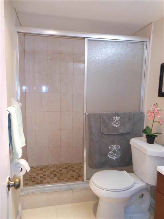 6939 W COUNTRY CLUB DRIVE N, SARASOTA, Florida 34243, 3 Bedrooms Bedrooms, 9 Rooms Rooms,2 BathroomsBathrooms,Residential,For sale,COUNTRY CLUB,A4209652