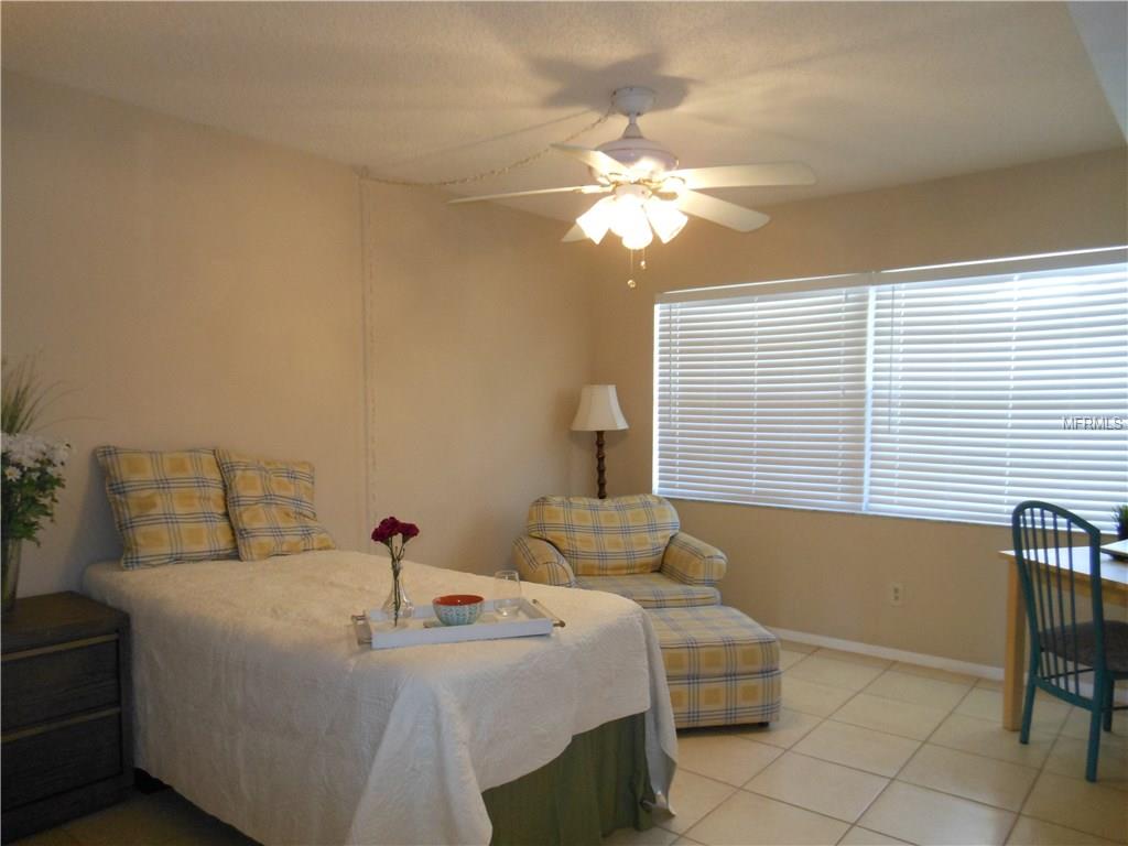 6939 W COUNTRY CLUB DRIVE N, SARASOTA, Florida 34243, 3 Bedrooms Bedrooms, 9 Rooms Rooms,2 BathroomsBathrooms,Residential,For sale,COUNTRY CLUB,A4209652