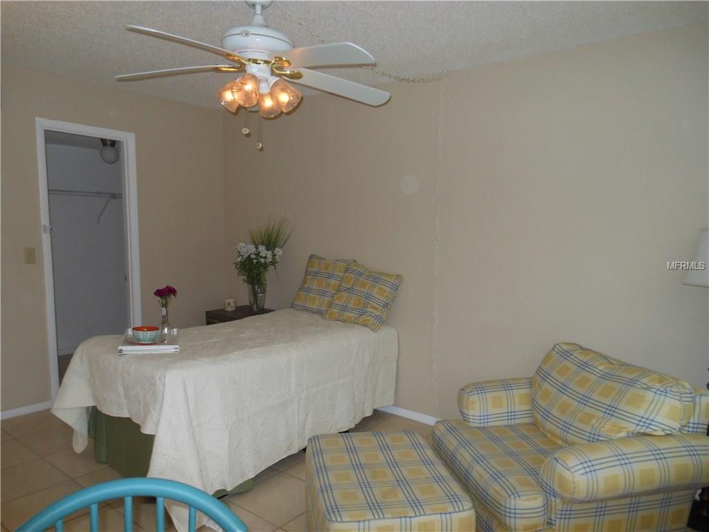 6939 W COUNTRY CLUB DRIVE N, SARASOTA, Florida 34243, 3 Bedrooms Bedrooms, 9 Rooms Rooms,2 BathroomsBathrooms,Residential,For sale,COUNTRY CLUB,A4209652