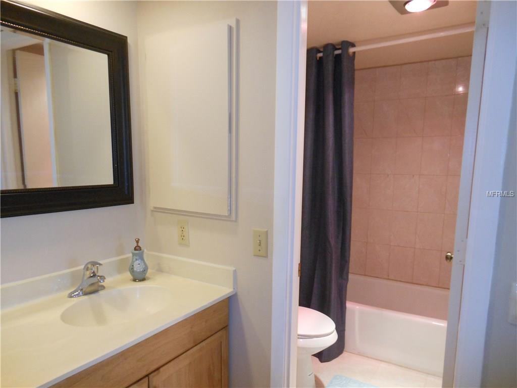 6939 W COUNTRY CLUB DRIVE N, SARASOTA, Florida 34243, 3 Bedrooms Bedrooms, 9 Rooms Rooms,2 BathroomsBathrooms,Residential,For sale,COUNTRY CLUB,A4209652