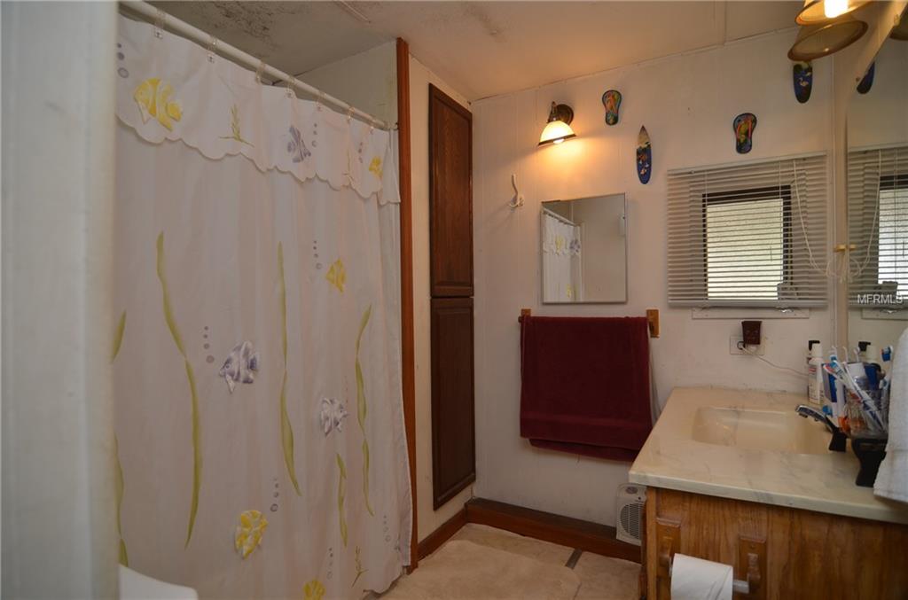 LEESBURG, Florida 34788, 3 Bedrooms Bedrooms, 6 Rooms Rooms,2 BathroomsBathrooms,Residential,For sale,O5476689