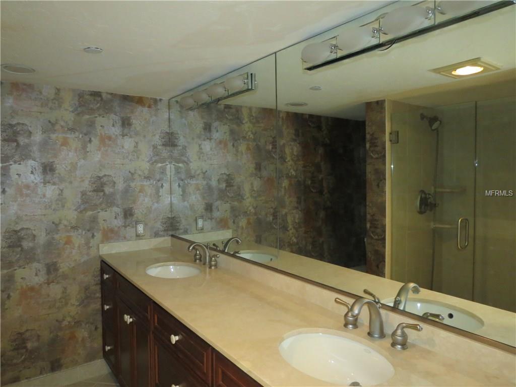 888 BLVD OF THE ARTS, SARASOTA, Florida 34236, 2 Bedrooms Bedrooms, 5 Rooms Rooms,2 BathroomsBathrooms,Residential,For sale,BLVD OF THE ARTS,A4189211