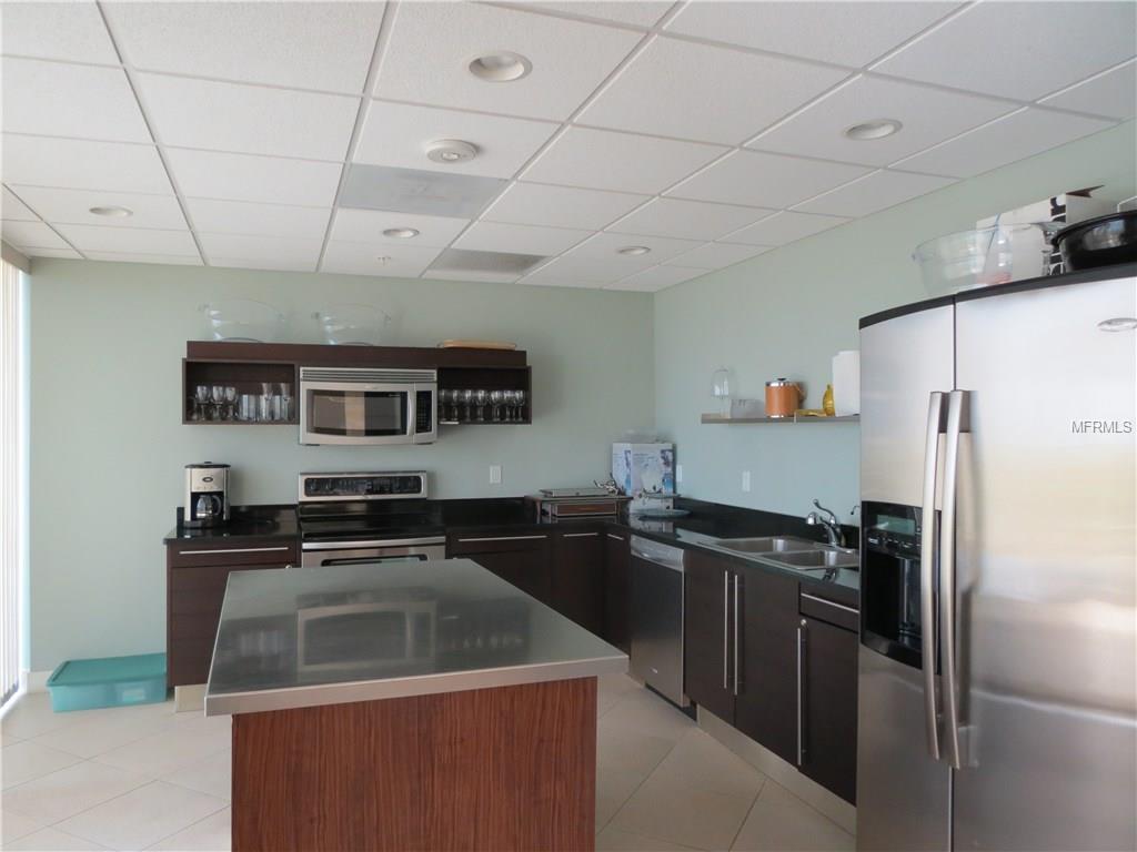 888 BLVD OF THE ARTS, SARASOTA, Florida 34236, 2 Bedrooms Bedrooms, 5 Rooms Rooms,2 BathroomsBathrooms,Residential,For sale,BLVD OF THE ARTS,A4189211