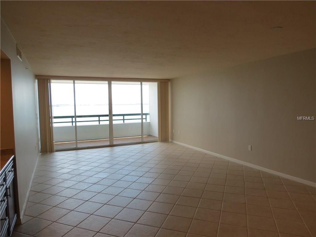 888 BLVD OF THE ARTS, SARASOTA, Florida 34236, 2 Bedrooms Bedrooms, 5 Rooms Rooms,2 BathroomsBathrooms,Residential,For sale,BLVD OF THE ARTS,A4189211