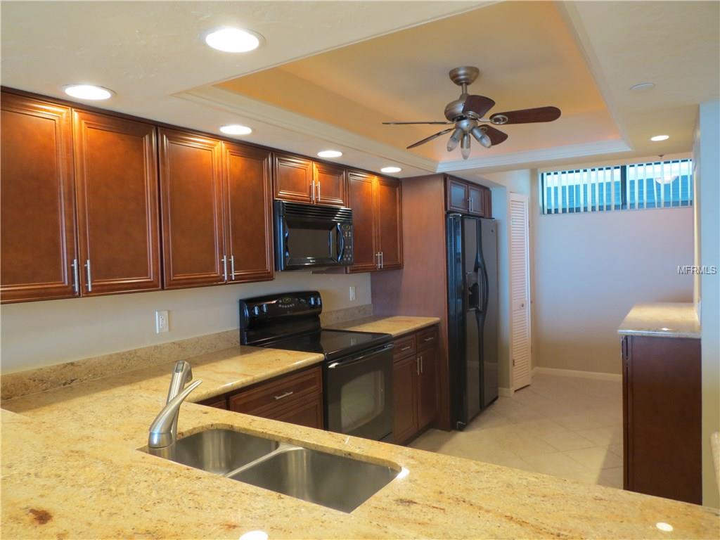 888 BLVD OF THE ARTS, SARASOTA, Florida 34236, 2 Bedrooms Bedrooms, 5 Rooms Rooms,2 BathroomsBathrooms,Residential,For sale,BLVD OF THE ARTS,A4189211