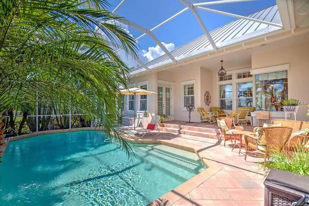 607 MANNS HARBOR DRIVE, APOLLO BEACH, Florida 33572, 4 Bedrooms Bedrooms, 12 Rooms Rooms,3 BathroomsBathrooms,Residential,For sale,MANNS HARBOR,T2899877