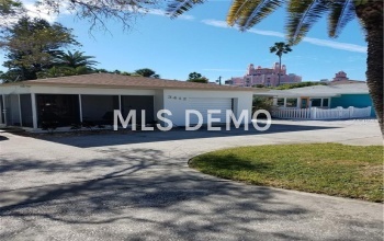 3412 E MARITANA DRIVE, ST PETE BEACH, Florida 33706, 2 Bedrooms Bedrooms, 3 Rooms Rooms,2 BathroomsBathrooms,Residential,For sale,MARITANA,U7839367