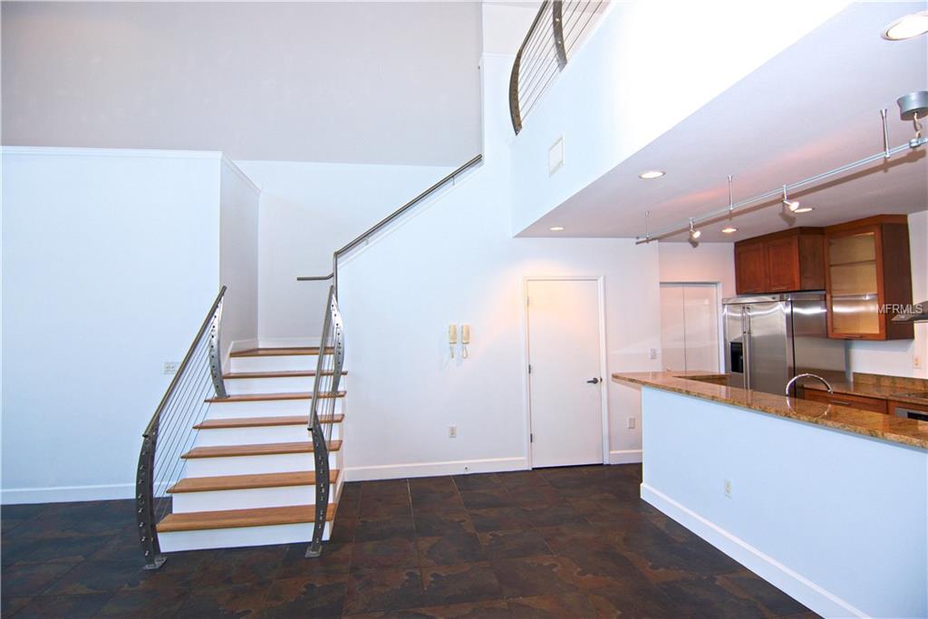 1002 CHANNELSIDE DRIVE, TAMPA, Florida 33602, 1 Bedroom Bedrooms, 3 Rooms Rooms,2 BathroomsBathrooms,Residential,For sale,CHANNELSIDE,T2916817