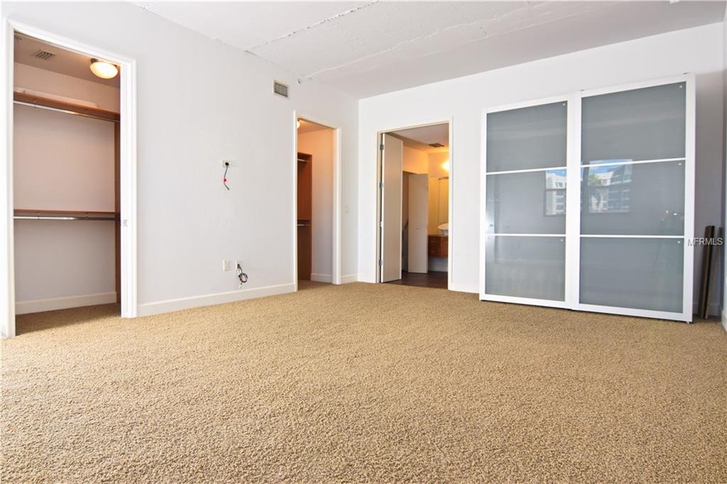 1002 CHANNELSIDE DRIVE, TAMPA, Florida 33602, 1 Bedroom Bedrooms, 3 Rooms Rooms,2 BathroomsBathrooms,Residential,For sale,CHANNELSIDE,T2916817