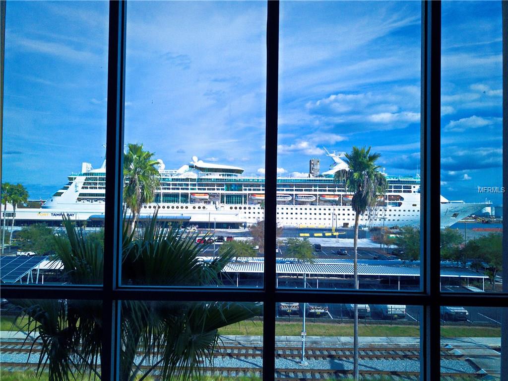 1002 CHANNELSIDE DRIVE, TAMPA, Florida 33602, 1 Bedroom Bedrooms, 3 Rooms Rooms,2 BathroomsBathrooms,Residential,For sale,CHANNELSIDE,T2916817