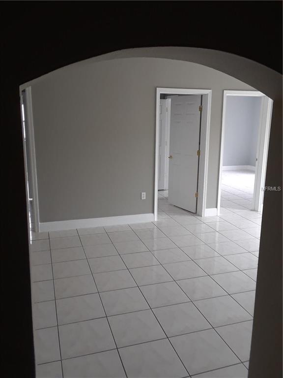 525 MARICOPA DRIVE, KISSIMMEE, Florida 34758, 5 Bedrooms Bedrooms, 8 Rooms Rooms,3 BathroomsBathrooms,Residential,For sale,MARICOPA,S4854908