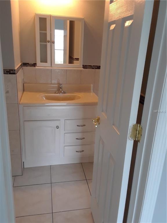 525 MARICOPA DRIVE, KISSIMMEE, Florida 34758, 5 Bedrooms Bedrooms, 8 Rooms Rooms,3 BathroomsBathrooms,Residential,For sale,MARICOPA,S4854908