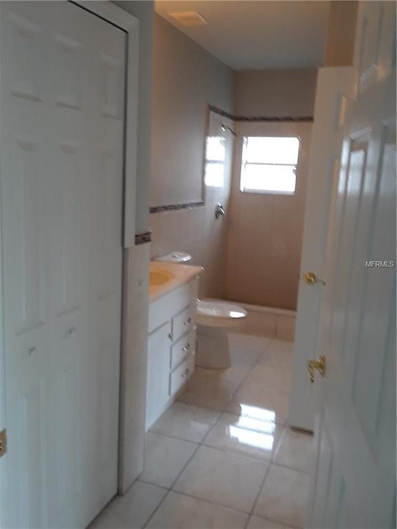 525 MARICOPA DRIVE, KISSIMMEE, Florida 34758, 5 Bedrooms Bedrooms, 8 Rooms Rooms,3 BathroomsBathrooms,Residential,For sale,MARICOPA,S4854908