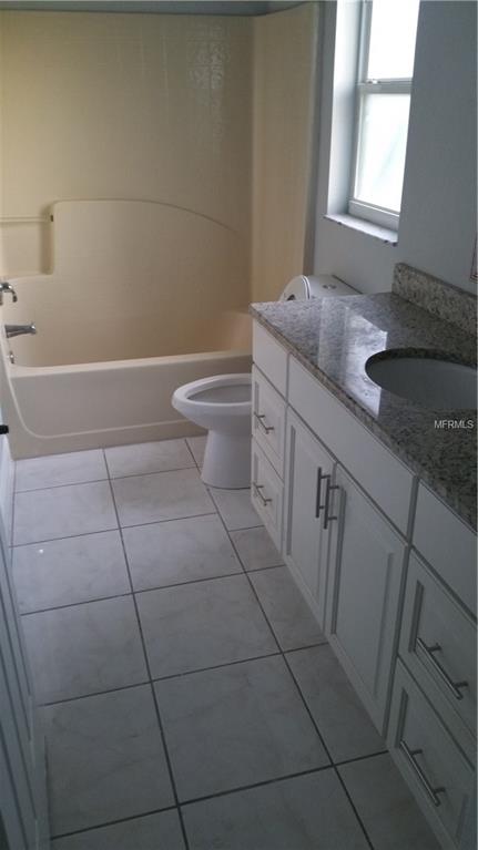 525 MARICOPA DRIVE, KISSIMMEE, Florida 34758, 5 Bedrooms Bedrooms, 8 Rooms Rooms,3 BathroomsBathrooms,Residential,For sale,MARICOPA,S4854908