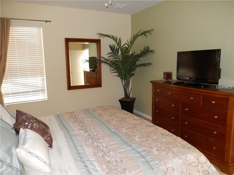 1009 ORANGE COSMOS BOULEVARD, DAVENPORT, Florida 33837, 5 Bedrooms Bedrooms, 8 Rooms Rooms,4 BathroomsBathrooms,Residential,For sale,ORANGE COSMOS,O5561627