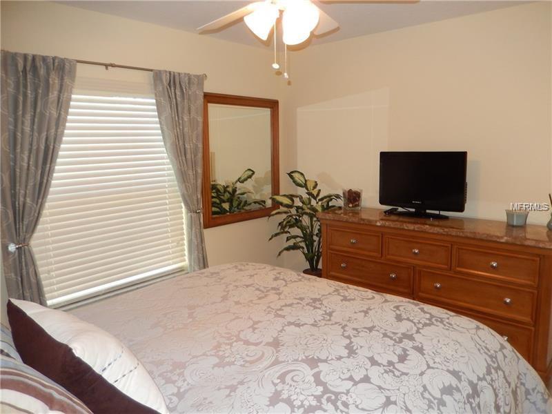 1009 ORANGE COSMOS BOULEVARD, DAVENPORT, Florida 33837, 5 Bedrooms Bedrooms, 8 Rooms Rooms,4 BathroomsBathrooms,Residential,For sale,ORANGE COSMOS,O5561627