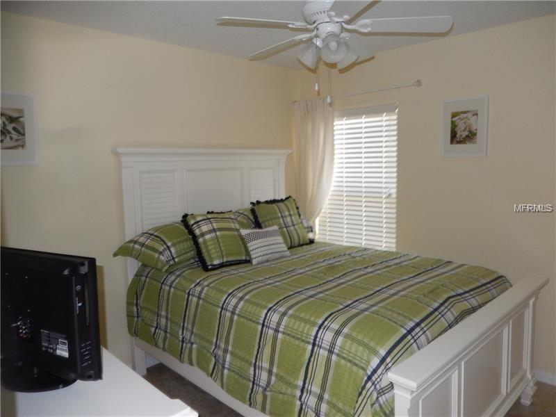 1009 ORANGE COSMOS BOULEVARD, DAVENPORT, Florida 33837, 5 Bedrooms Bedrooms, 8 Rooms Rooms,4 BathroomsBathrooms,Residential,For sale,ORANGE COSMOS,O5561627