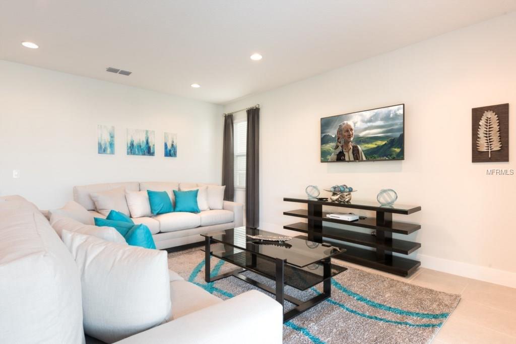 301 PENDANT COURT, KISSIMMEE, Florida 34747, 5 Bedrooms Bedrooms, 6 Rooms Rooms,5 BathroomsBathrooms,Residential,For sale,PENDANT,S4857070