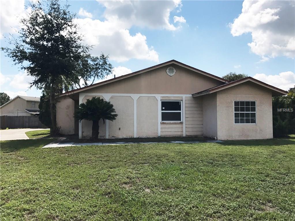 959 SUNRISE COURT, WINTER HAVEN, Florida 33880, 4 Bedrooms Bedrooms, 3 Rooms Rooms,2 BathroomsBathrooms,Residential,For sale,SUNRISE,T2899881