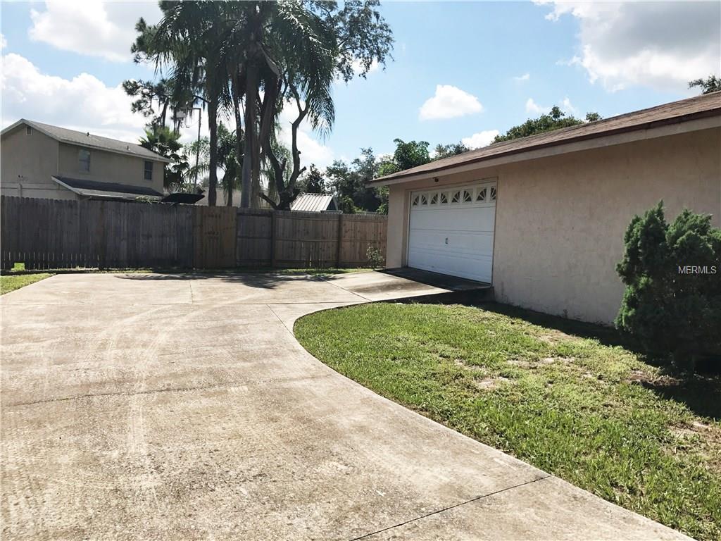 959 SUNRISE COURT, WINTER HAVEN, Florida 33880, 4 Bedrooms Bedrooms, 3 Rooms Rooms,2 BathroomsBathrooms,Residential,For sale,SUNRISE,T2899881
