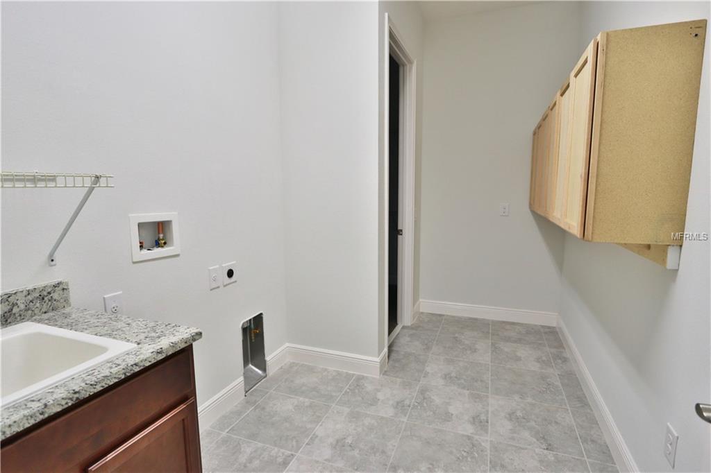 4914 W FOUNTAINWOOD DRIVE, SAINT CLOUD, Florida 34772, 3 Bedrooms Bedrooms, 6 Rooms Rooms,2 BathroomsBathrooms,Residential,For sale,FOUNTAINWOOD,O5545578