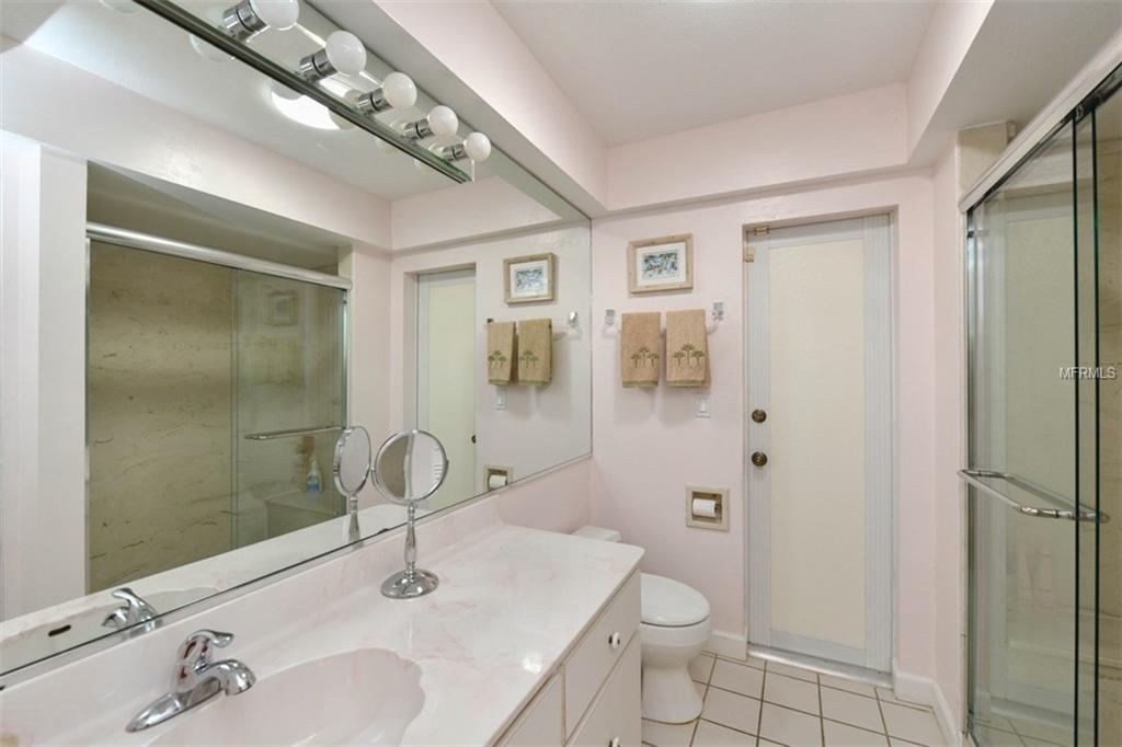 3728 TORREY PINES BOULEVARD, SARASOTA, Florida 34238, 3 Bedrooms Bedrooms, 9 Rooms Rooms,2 BathroomsBathrooms,Residential,For sale,TORREY PINES,A4204630