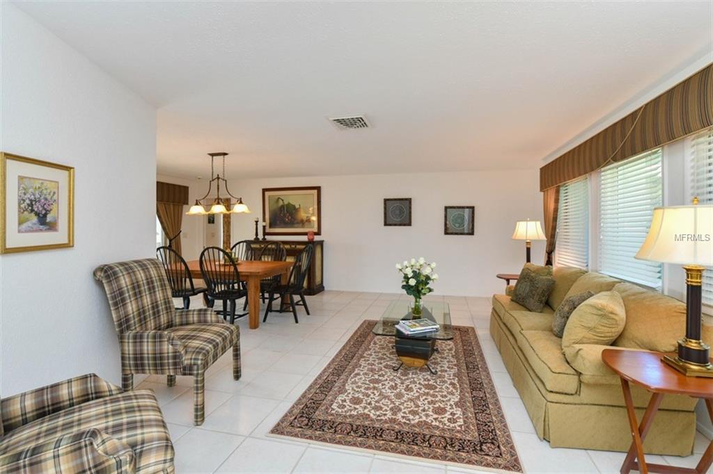 3728 TORREY PINES BOULEVARD, SARASOTA, Florida 34238, 3 Bedrooms Bedrooms, 9 Rooms Rooms,2 BathroomsBathrooms,Residential,For sale,TORREY PINES,A4204630