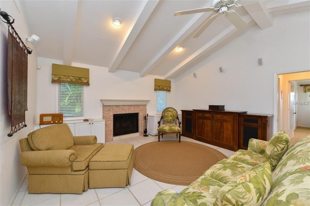 3728 TORREY PINES BOULEVARD, SARASOTA, Florida 34238, 3 Bedrooms Bedrooms, 9 Rooms Rooms,2 BathroomsBathrooms,Residential,For sale,TORREY PINES,A4204630