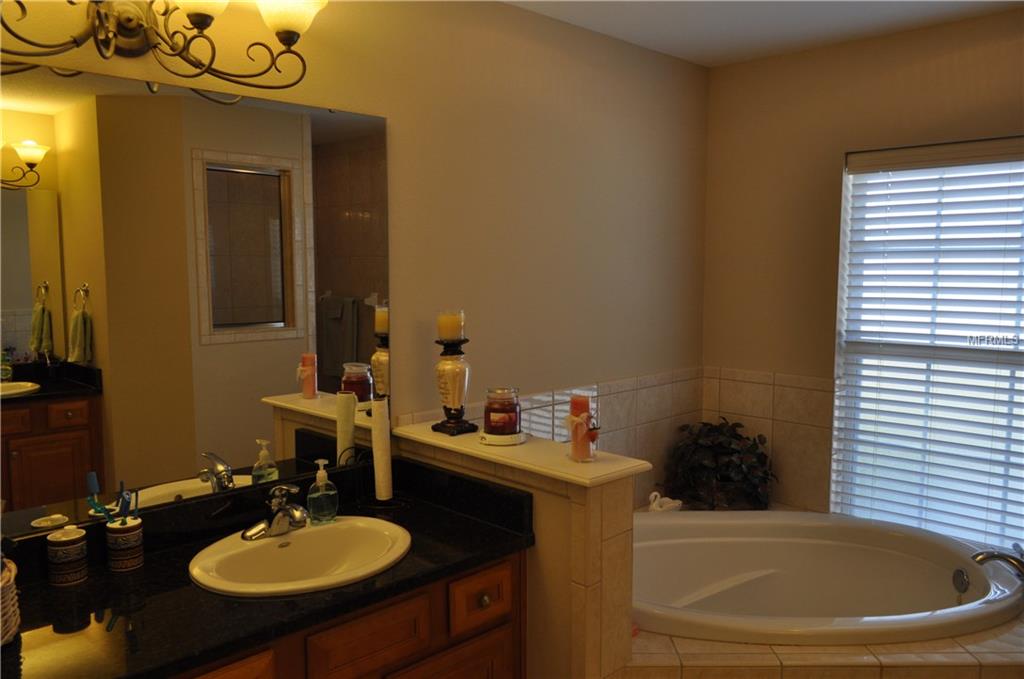 6714 FORESTVIEW LANE, LAKELAND, Florida 33811, 3 Bedrooms Bedrooms, 9 Rooms Rooms,2 BathroomsBathrooms,Residential,For sale,FORESTVIEW,O5557249