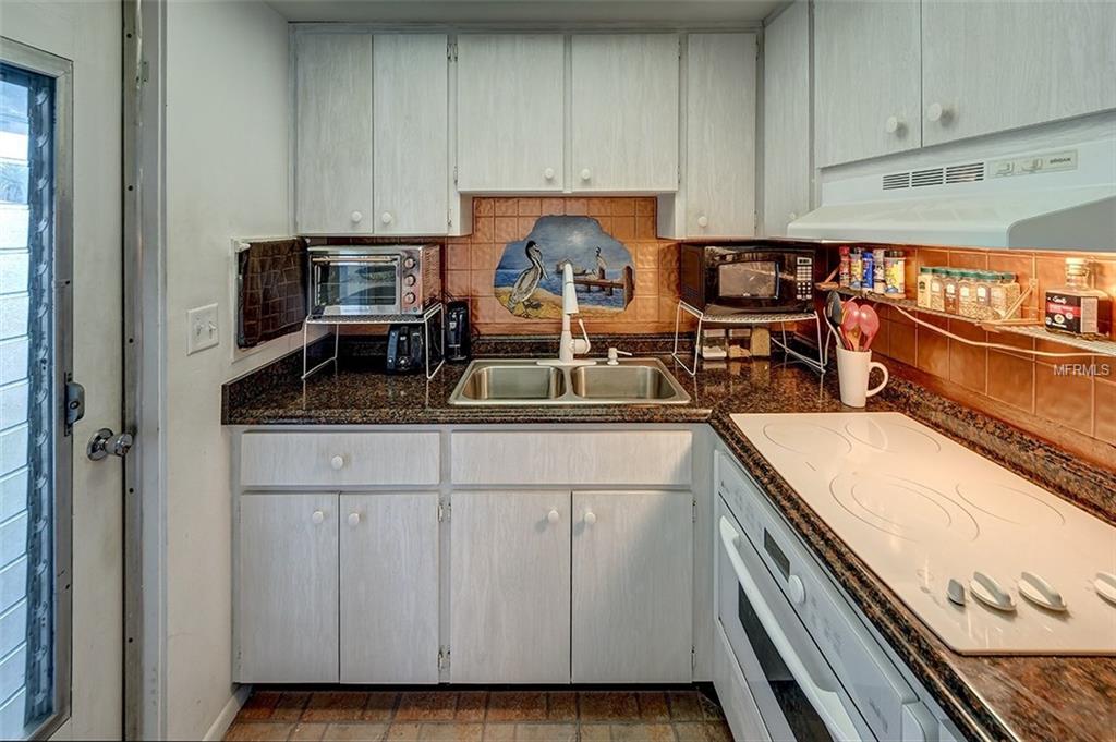 1804 ROXANE WAY, SARASOTA, Florida 34235, 2 Bedrooms Bedrooms, 5 Rooms Rooms,1 BathroomBathrooms,Residential,For sale,ROXANE,A4207848