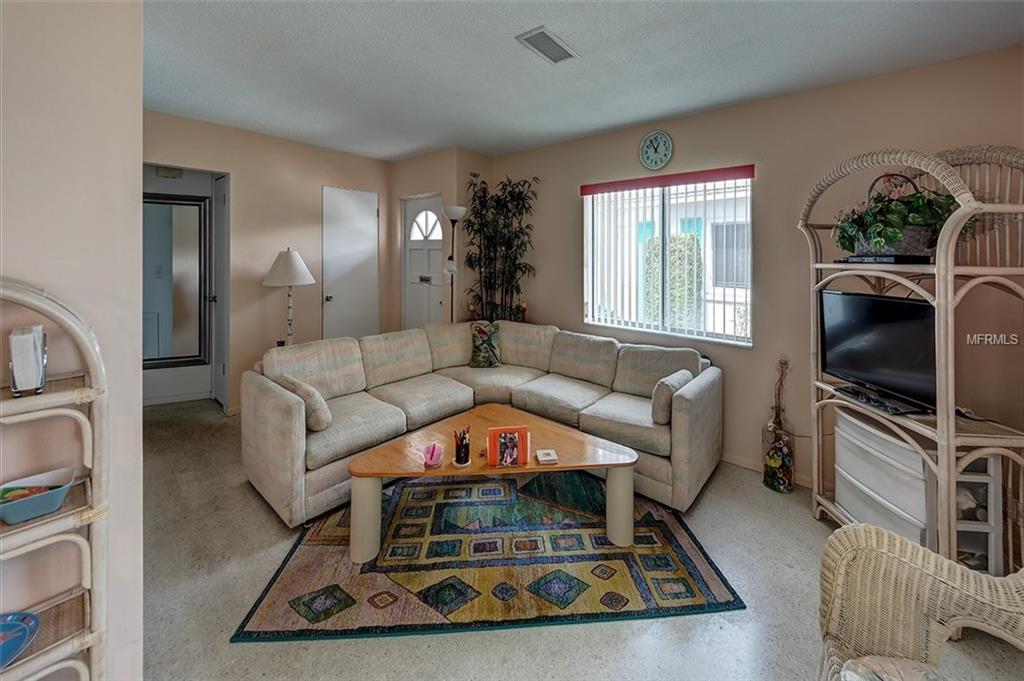 1804 ROXANE WAY, SARASOTA, Florida 34235, 2 Bedrooms Bedrooms, 5 Rooms Rooms,1 BathroomBathrooms,Residential,For sale,ROXANE,A4207848