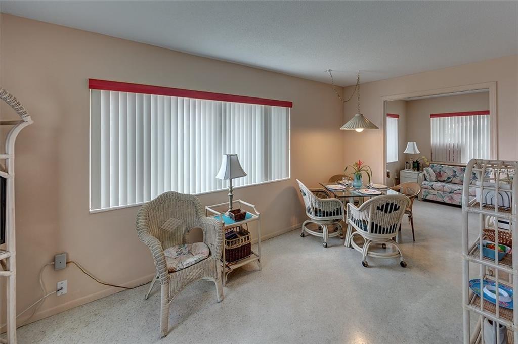 1804 ROXANE WAY, SARASOTA, Florida 34235, 2 Bedrooms Bedrooms, 5 Rooms Rooms,1 BathroomBathrooms,Residential,For sale,ROXANE,A4207848