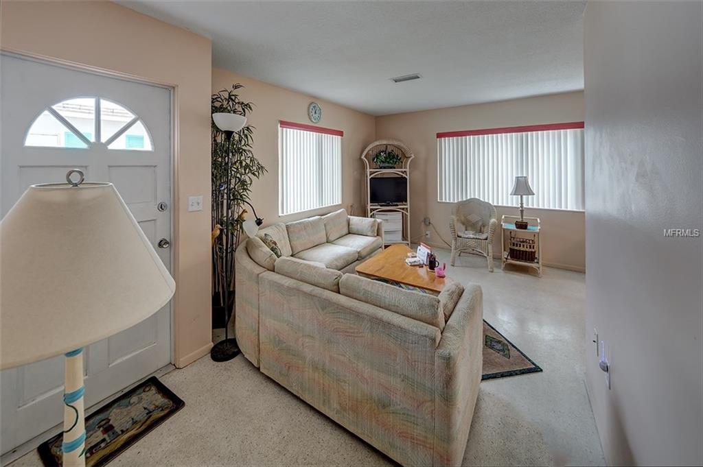 1804 ROXANE WAY, SARASOTA, Florida 34235, 2 Bedrooms Bedrooms, 5 Rooms Rooms,1 BathroomBathrooms,Residential,For sale,ROXANE,A4207848