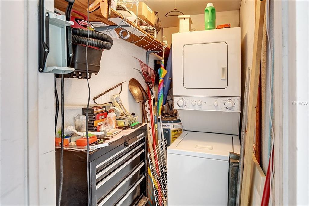 1804 ROXANE WAY, SARASOTA, Florida 34235, 2 Bedrooms Bedrooms, 5 Rooms Rooms,1 BathroomBathrooms,Residential,For sale,ROXANE,A4207848