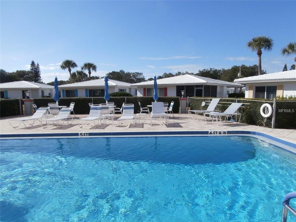 1804 ROXANE WAY, SARASOTA, Florida 34235, 2 Bedrooms Bedrooms, 5 Rooms Rooms,1 BathroomBathrooms,Residential,For sale,ROXANE,A4207848