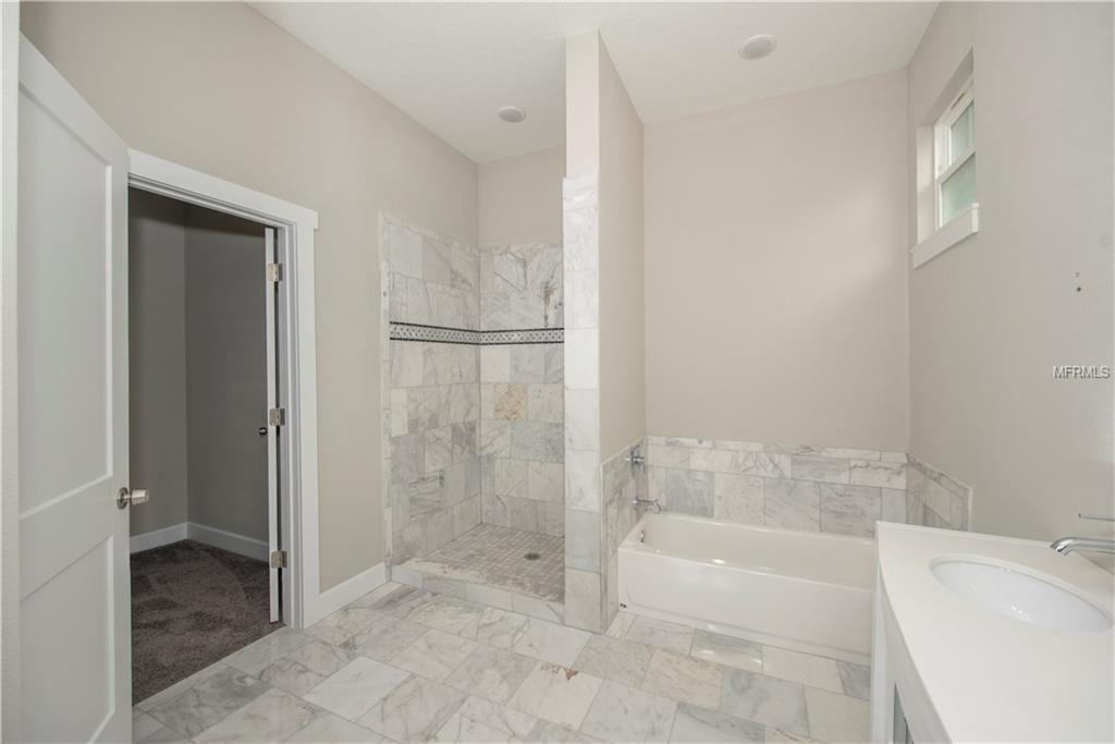 1019 48TH AVENUE N, ST PETERSBURG, Florida 33703, 4 Bedrooms Bedrooms, 7 Rooms Rooms,2 BathroomsBathrooms,Residential,For sale,48TH,U7846168