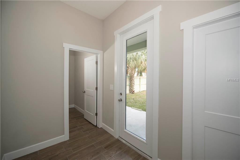 1019 48TH AVENUE N, ST PETERSBURG, Florida 33703, 4 Bedrooms Bedrooms, 7 Rooms Rooms,2 BathroomsBathrooms,Residential,For sale,48TH,U7846168