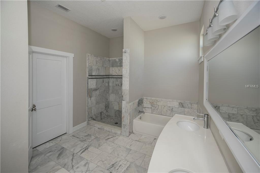 1019 48TH AVENUE N, ST PETERSBURG, Florida 33703, 4 Bedrooms Bedrooms, 7 Rooms Rooms,2 BathroomsBathrooms,Residential,For sale,48TH,U7846168