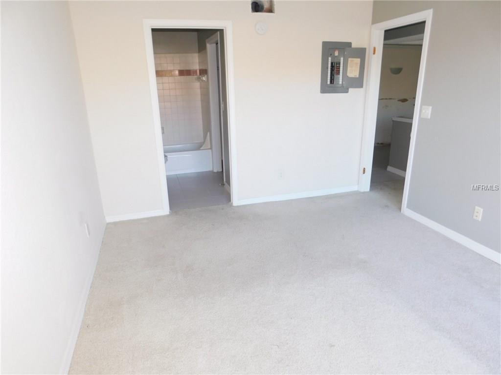 10200 GANDY BOULEVARD N, ST PETERSBURG, Florida 33702, 1 Bedroom Bedrooms, 3 Rooms Rooms,1 BathroomBathrooms,Residential,For sale,GANDY,U7847005