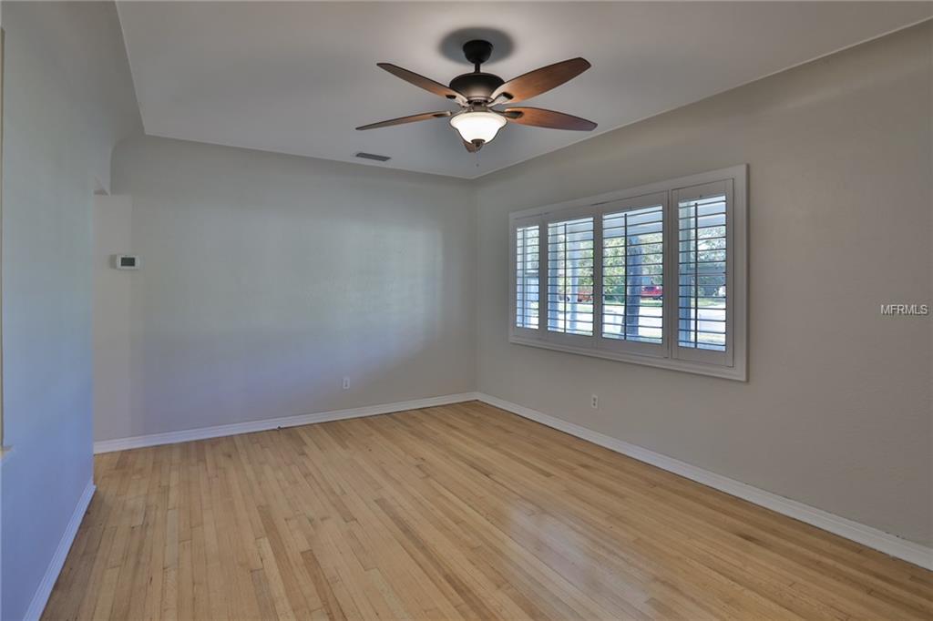 1701 OXFORD STREET N, ST PETERSBURG, Florida 33710, 3 Bedrooms Bedrooms, 6 Rooms Rooms,2 BathroomsBathrooms,Residential,For sale,OXFORD,U7847174
