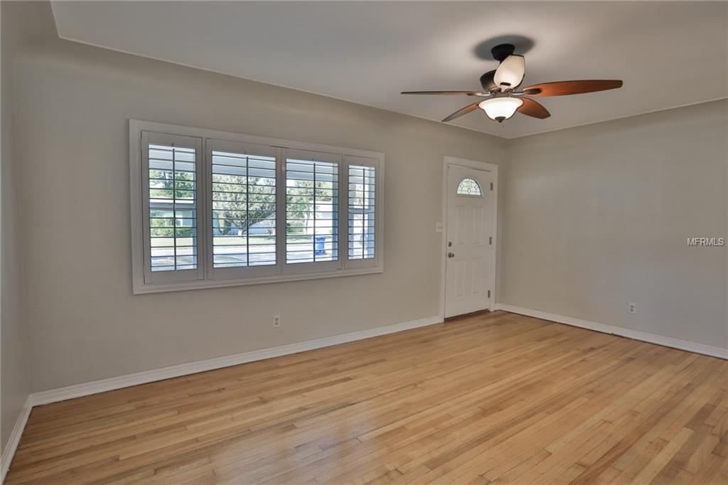 1701 OXFORD STREET N, ST PETERSBURG, Florida 33710, 3 Bedrooms Bedrooms, 6 Rooms Rooms,2 BathroomsBathrooms,Residential,For sale,OXFORD,U7847174