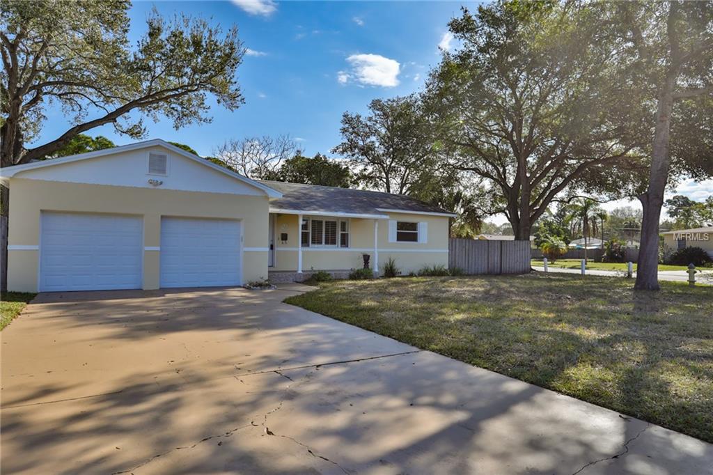 1701 OXFORD STREET N, ST PETERSBURG, Florida 33710, 3 Bedrooms Bedrooms, 6 Rooms Rooms,2 BathroomsBathrooms,Residential,For sale,OXFORD,U7847174