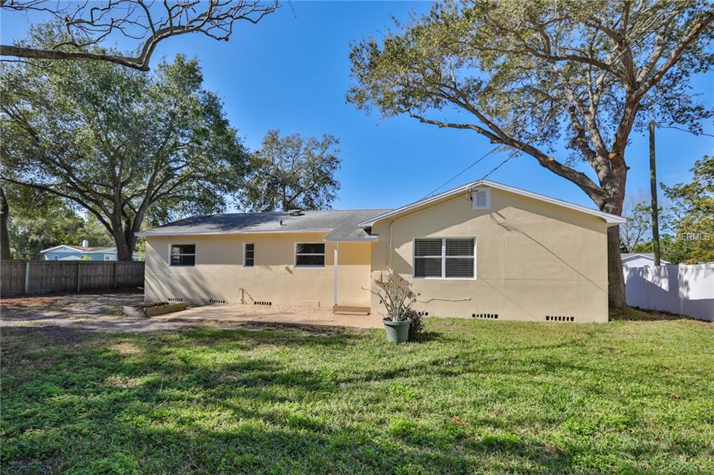 1701 OXFORD STREET N, ST PETERSBURG, Florida 33710, 3 Bedrooms Bedrooms, 6 Rooms Rooms,2 BathroomsBathrooms,Residential,For sale,OXFORD,U7847174